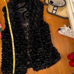 Black Faux Fur Vest soft poodle 2 pockets 3 front hooks